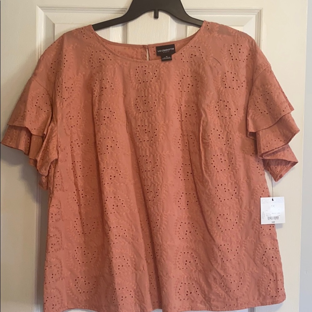 NWT TOP
